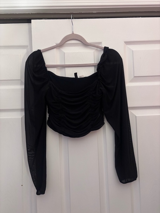 H&M Tops - H&M Black Ruched Long-Sleeve Crop Top